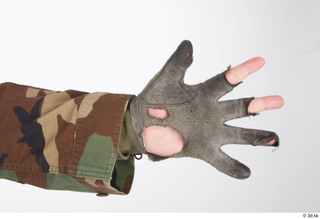 Photos Robert Watson Navy Seal Green gloves hand 0003.jpg